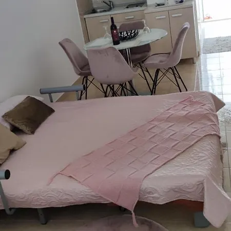 Studio Lavica & Perun Appartement *