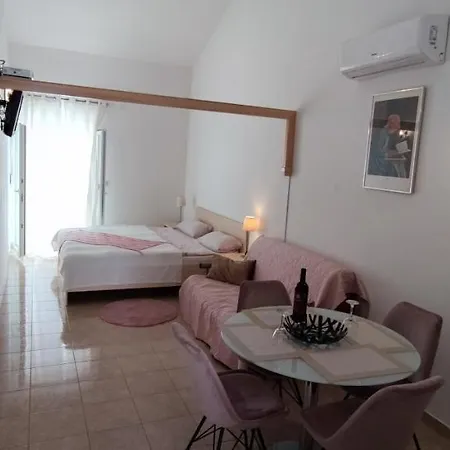 Studio Lavica & Perun Appartement *